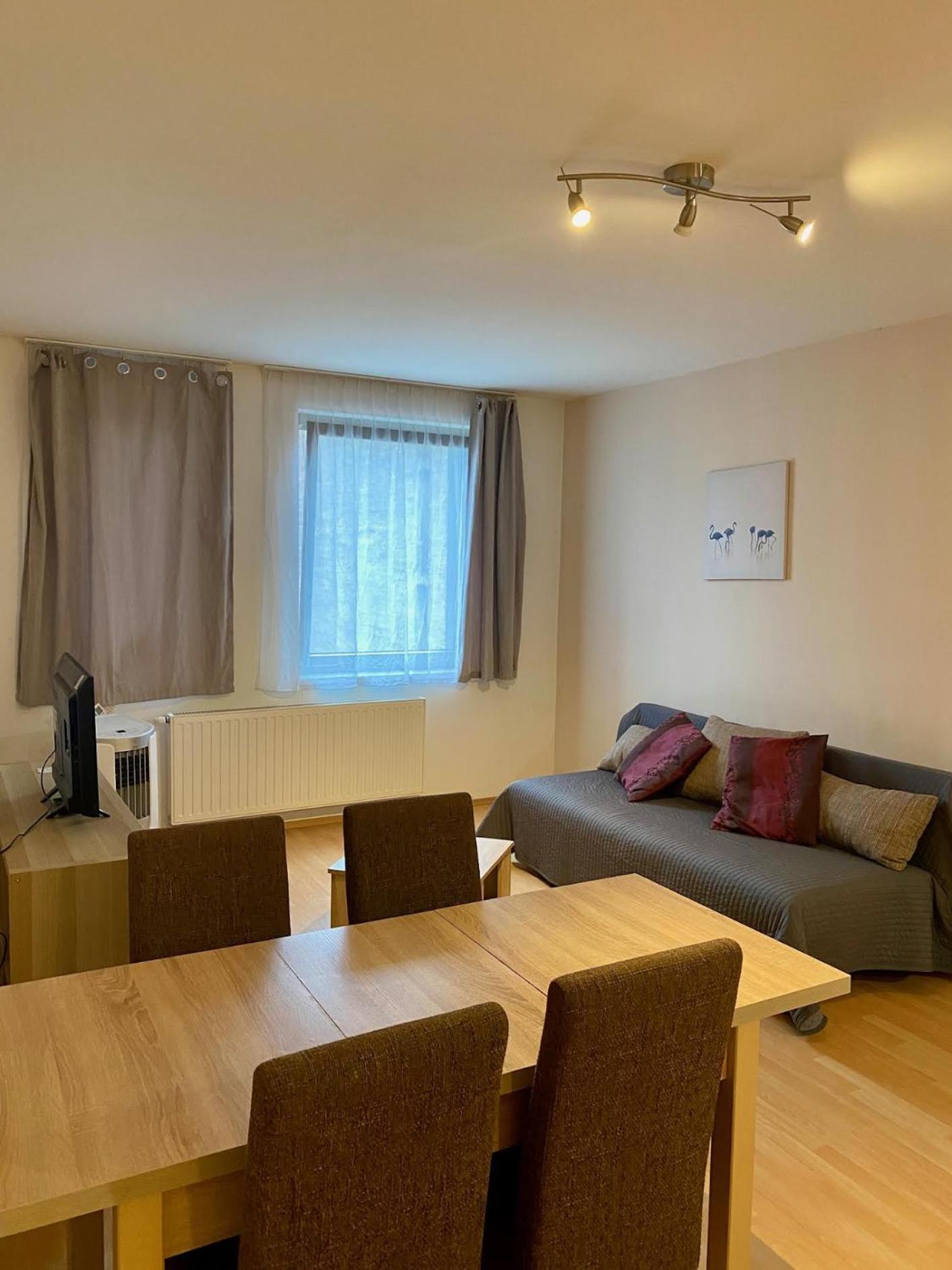 Roland Downtown - Garay Apartment